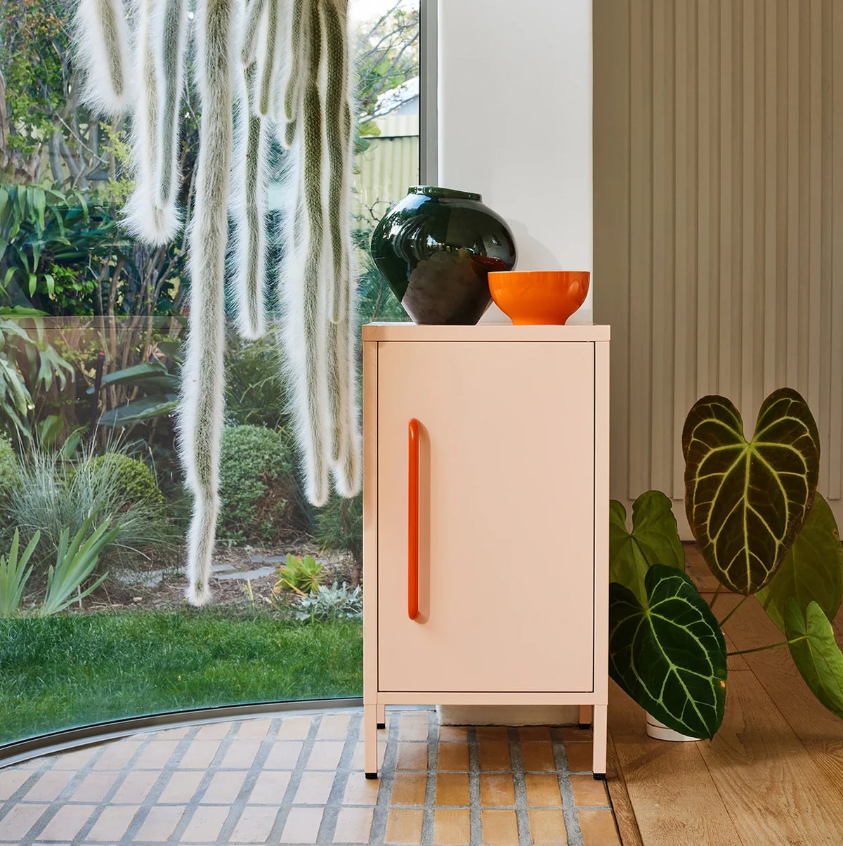 SPRINKLES side table