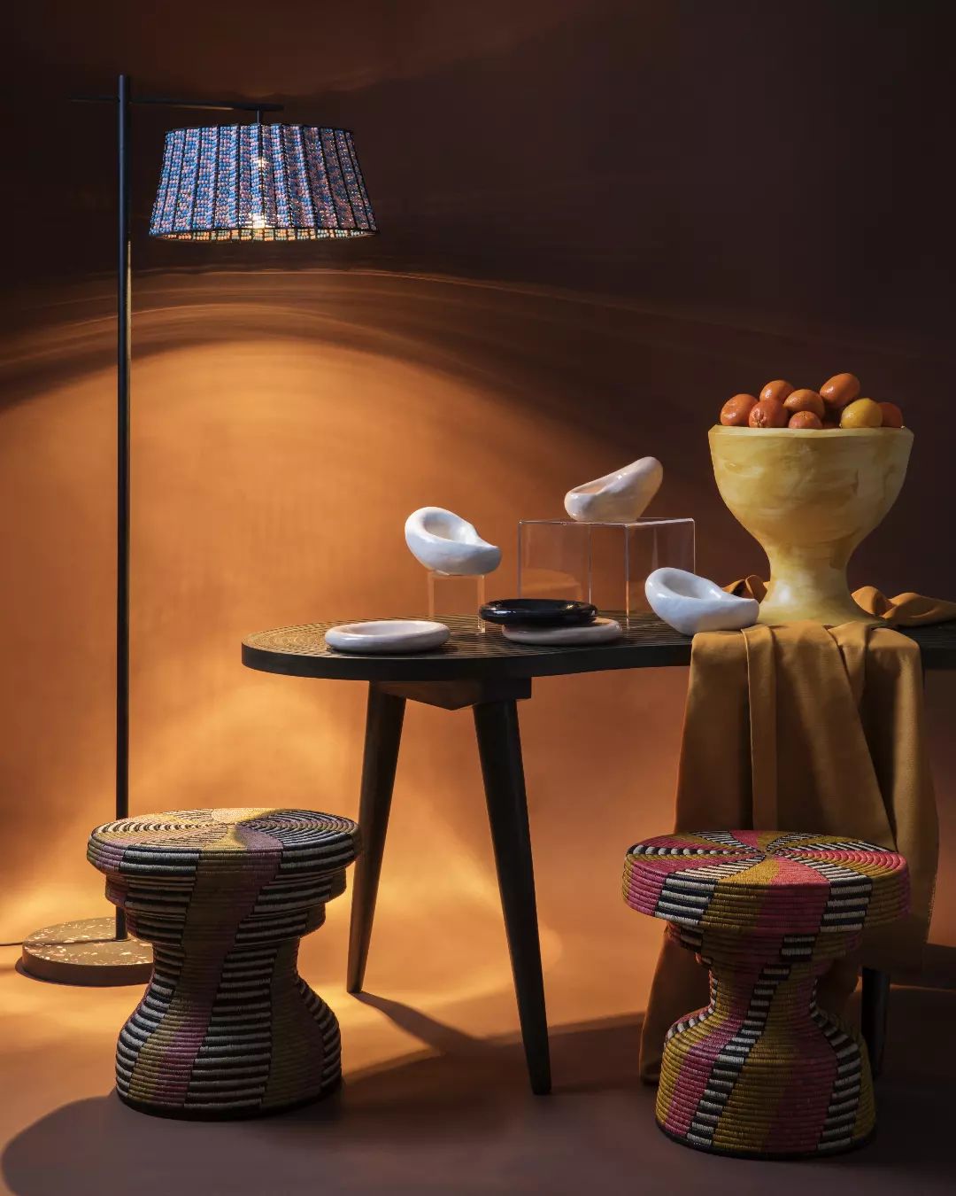 SIDE TABLE brights