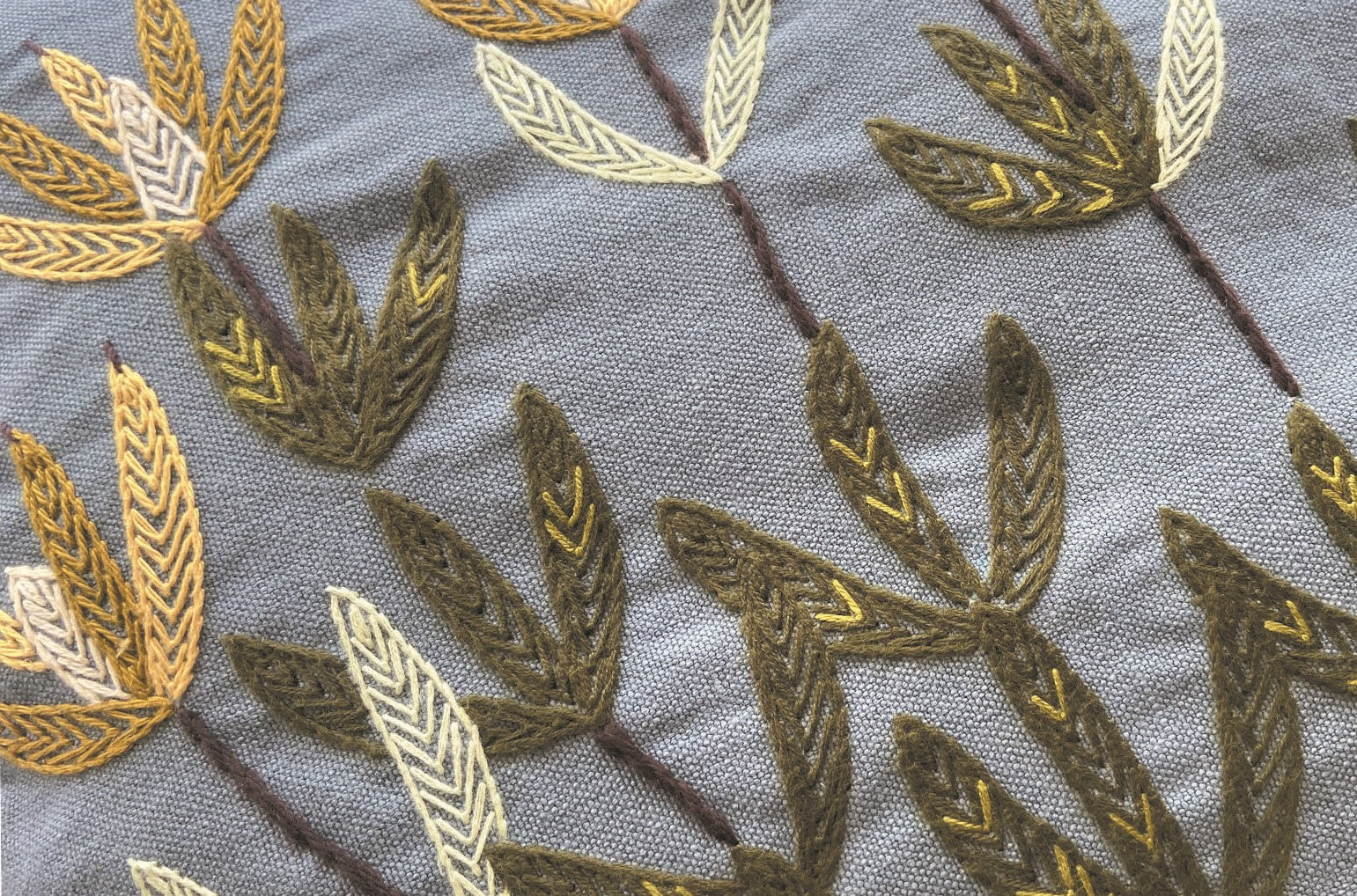 ERICA LATERALIS box cushion linen