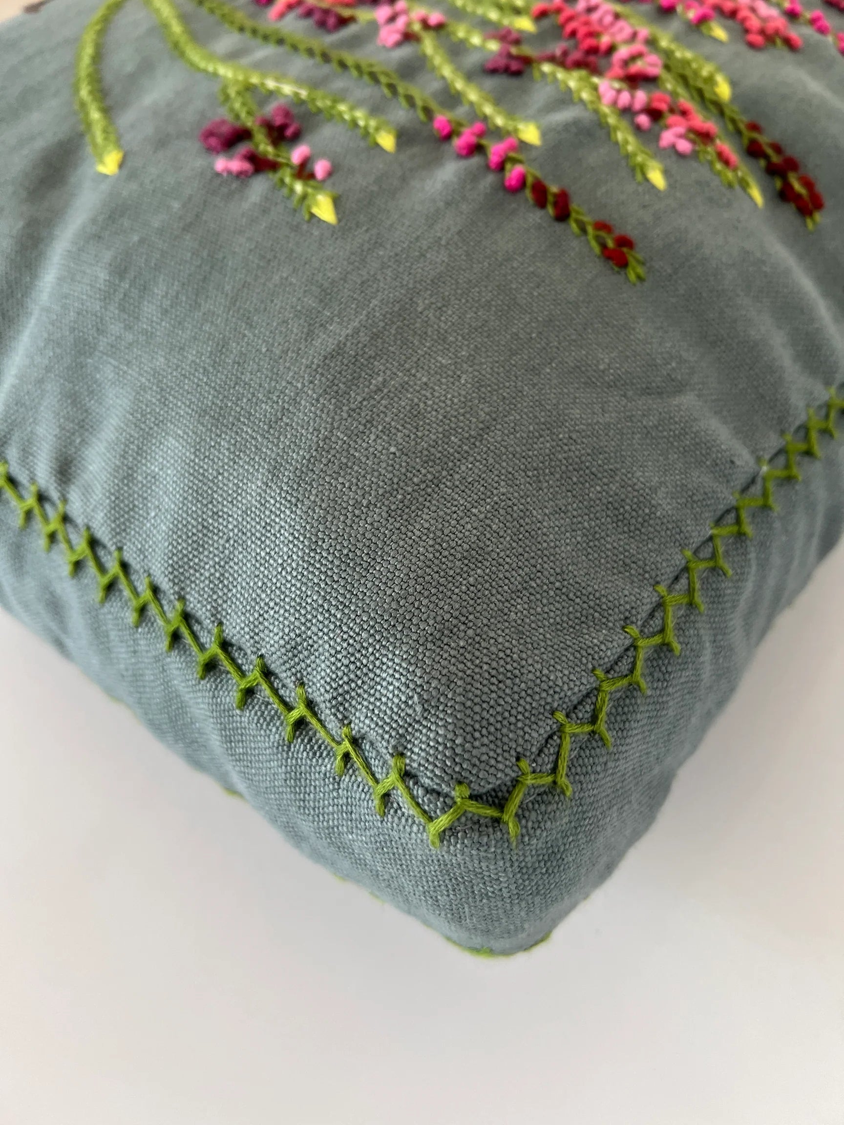 ERICA LATERALIS box cushion box
