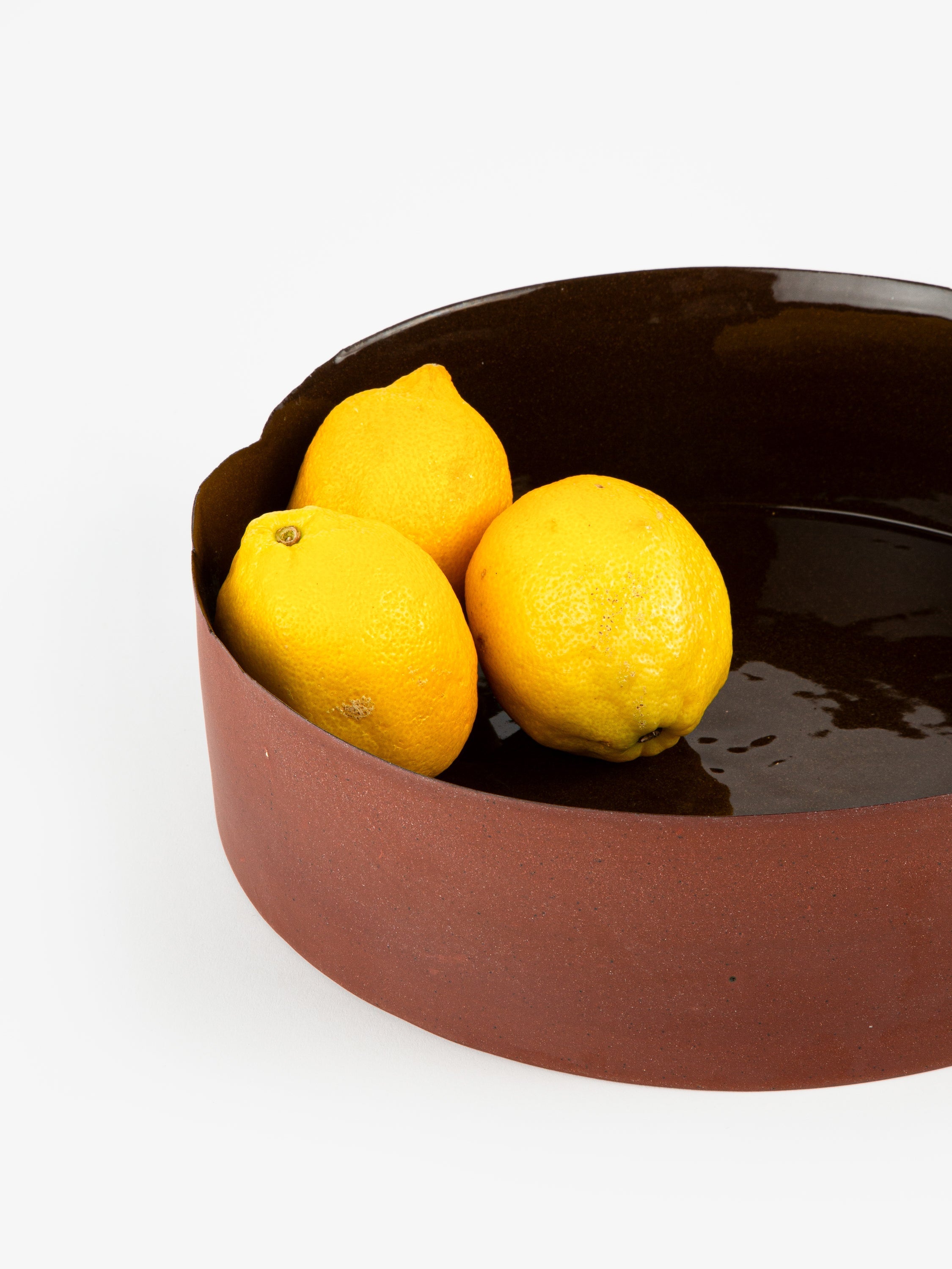Flake-rim bowl