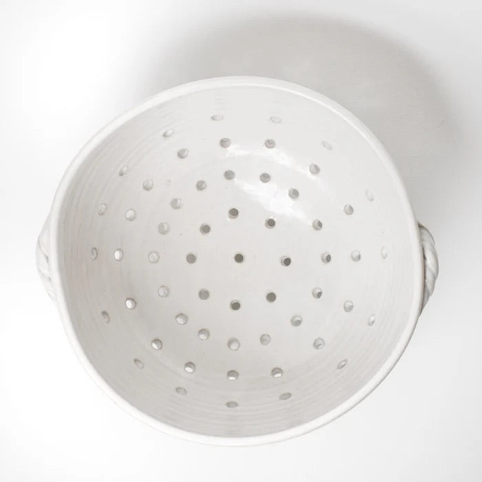 FOOTED CERAMIC COLANDER deep medium