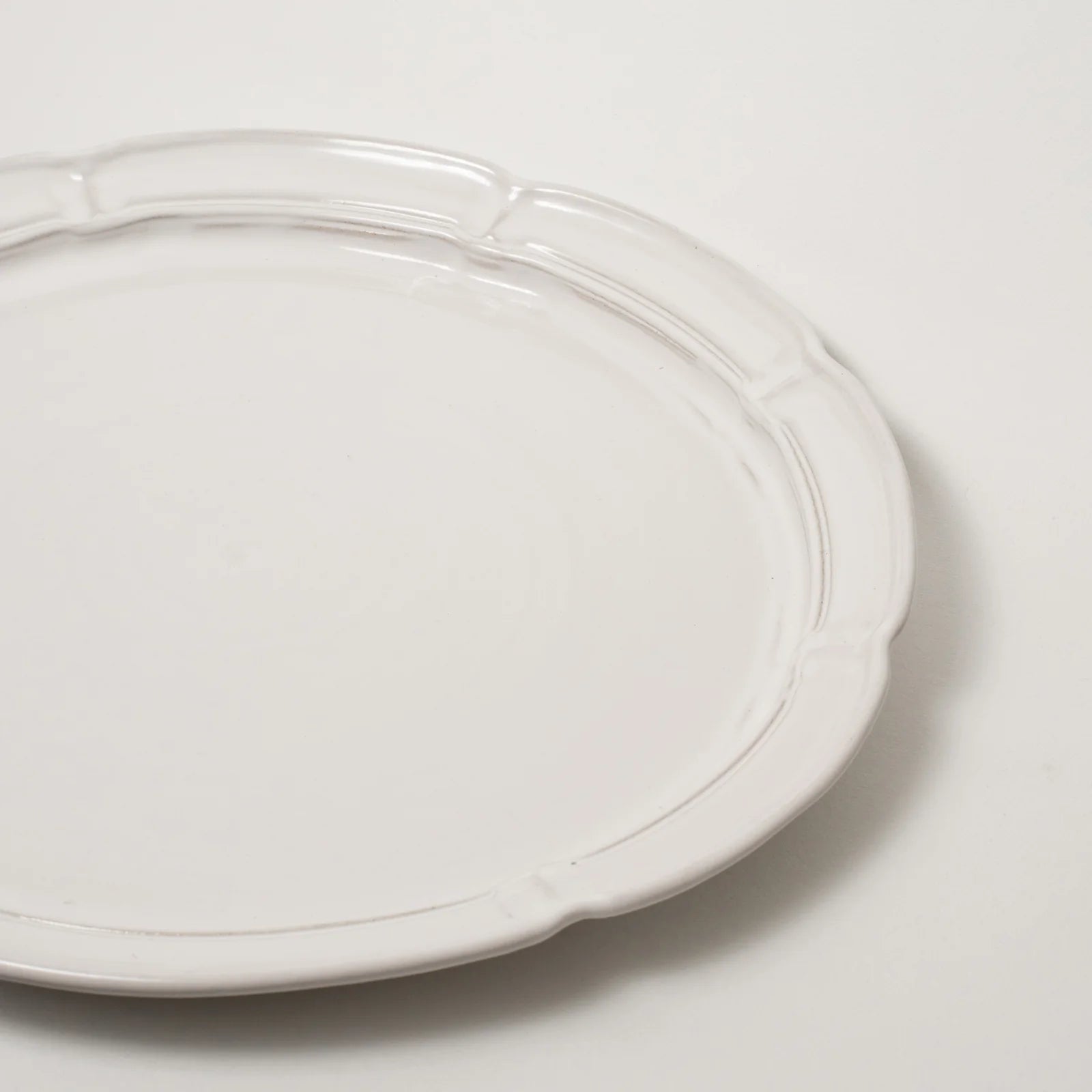 SCALLOPED PLATTER round