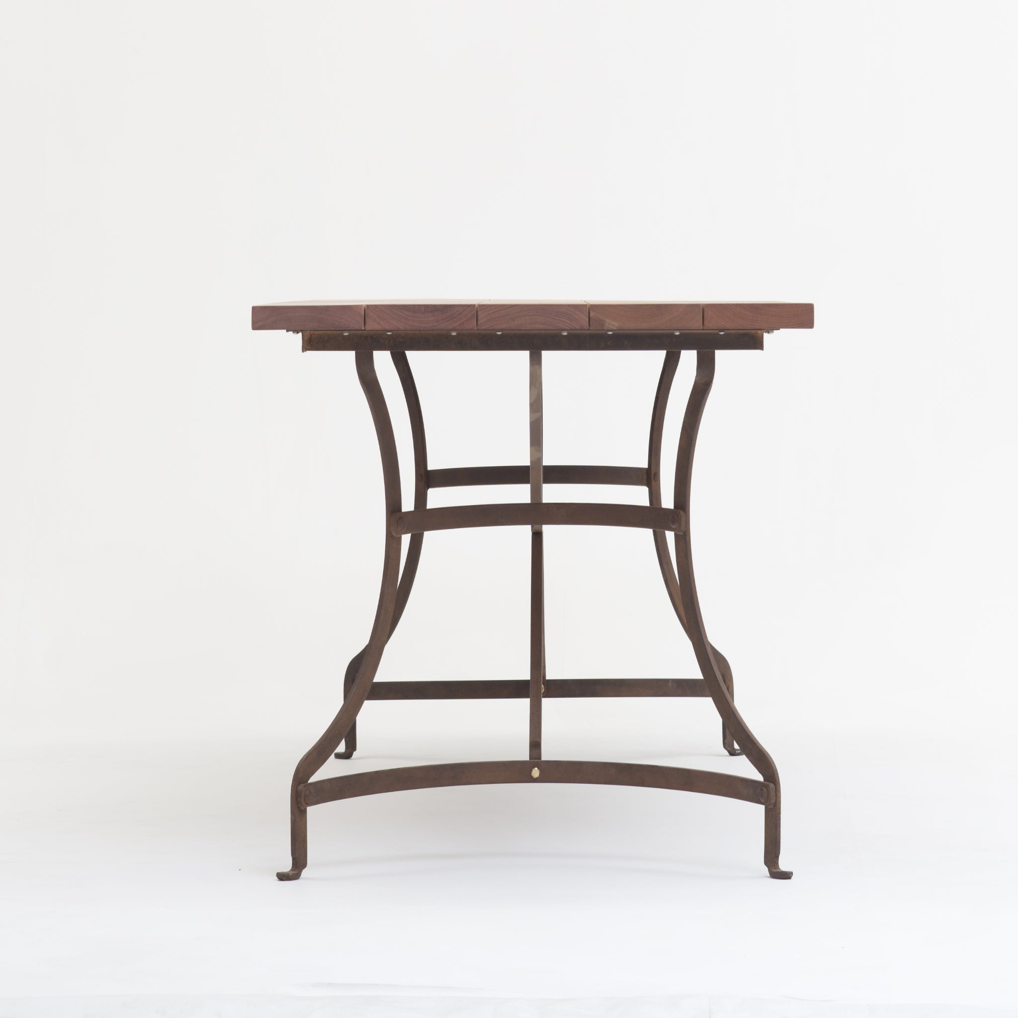 DELUX table