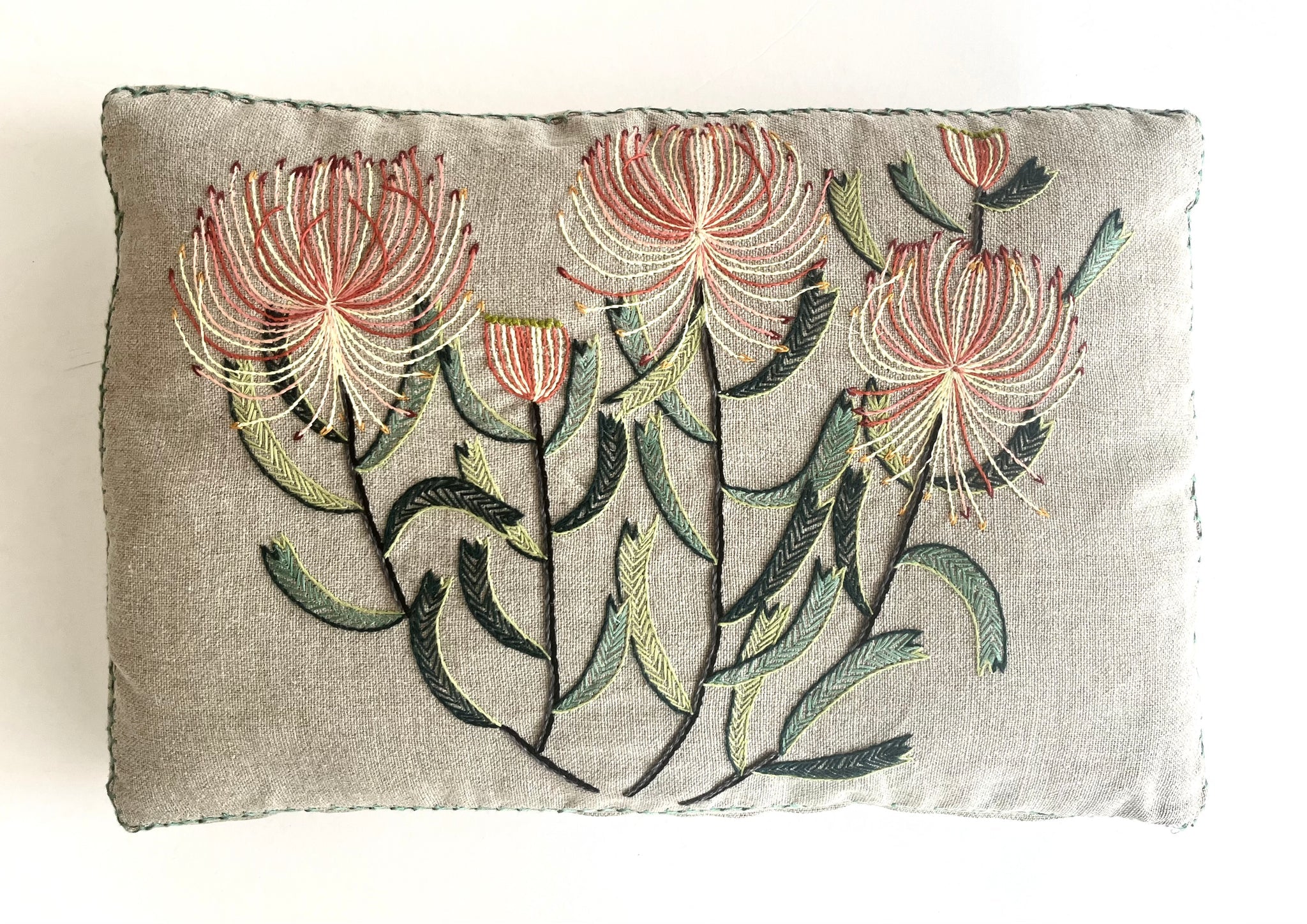 TOTTUM PINCUSHION box cushion linen