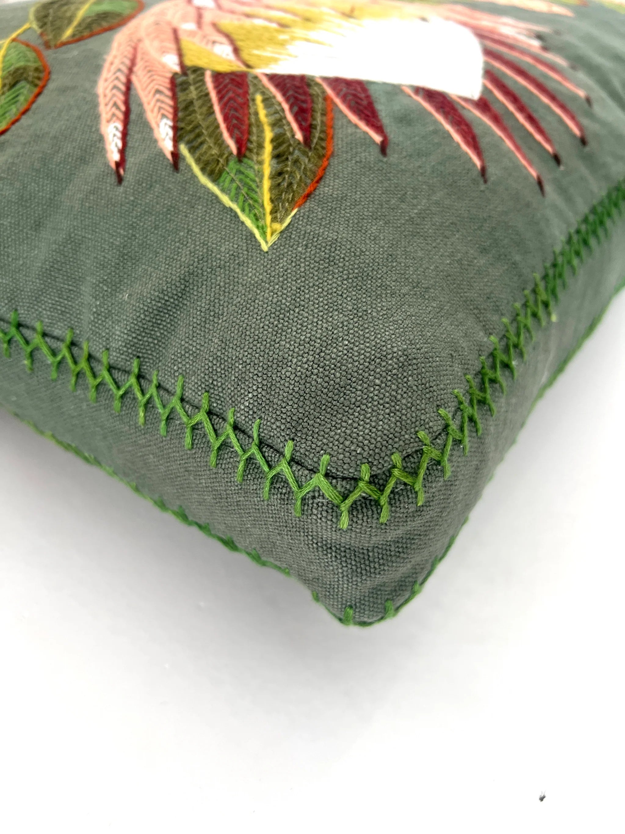 KING PROTEA box cushion linen