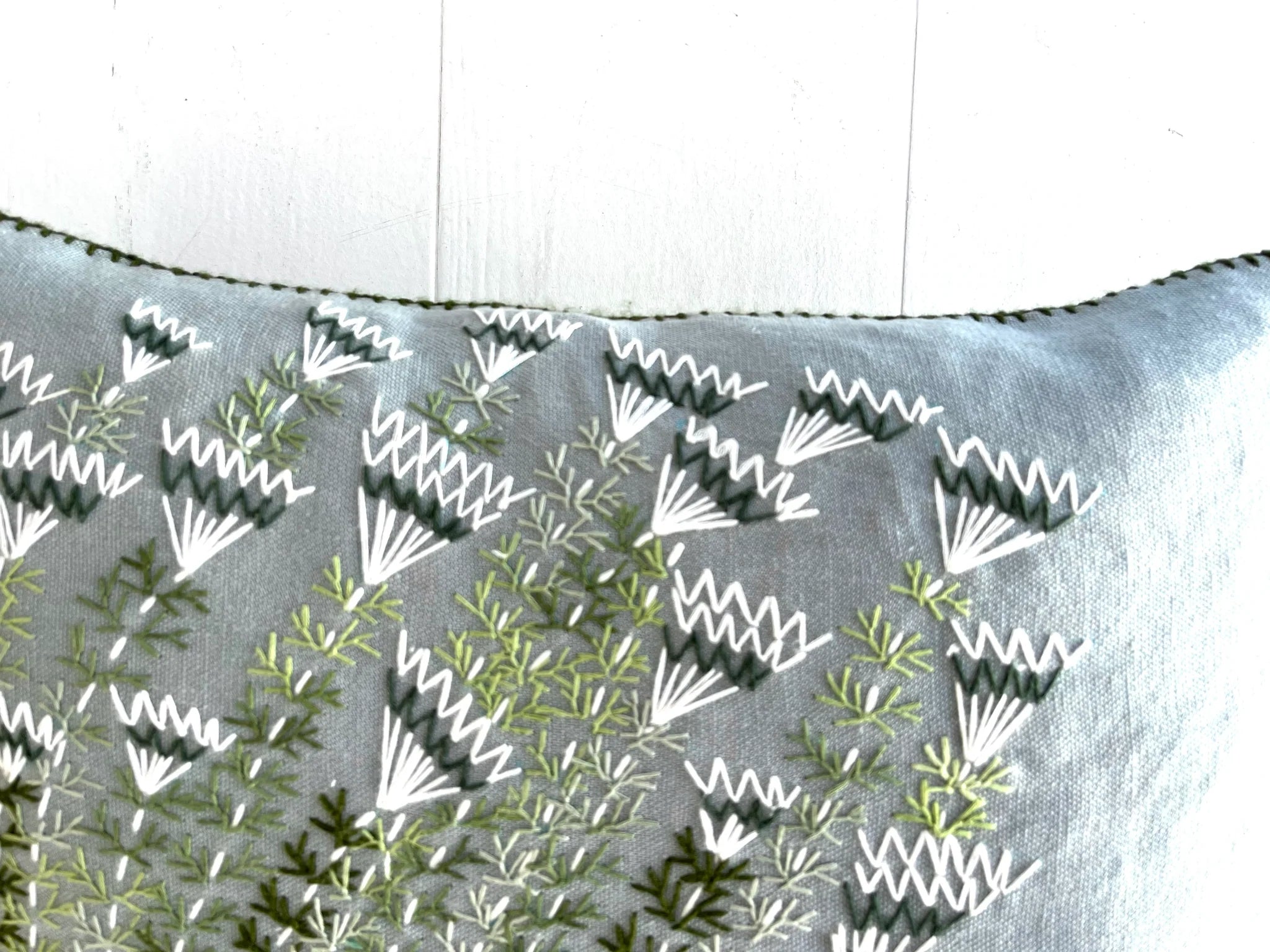 BLOMBOS scatter cushion linen