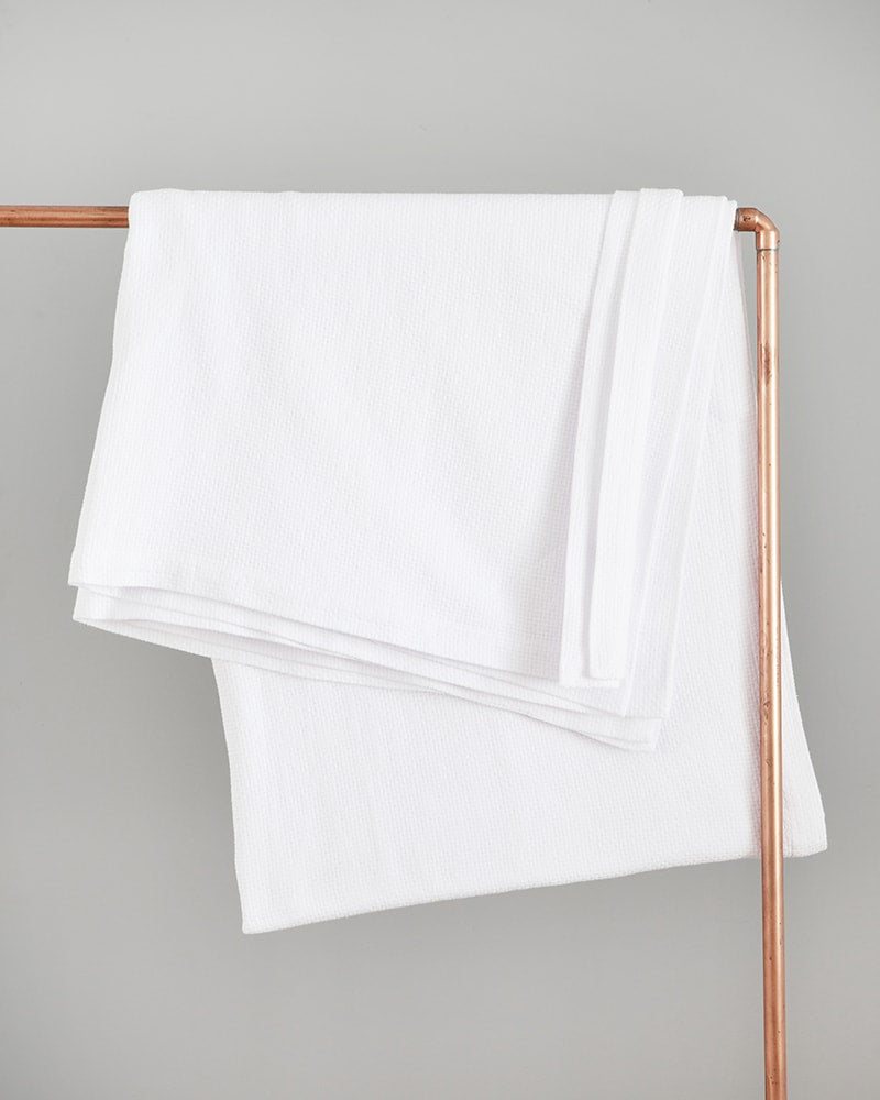 Interlace bed cover