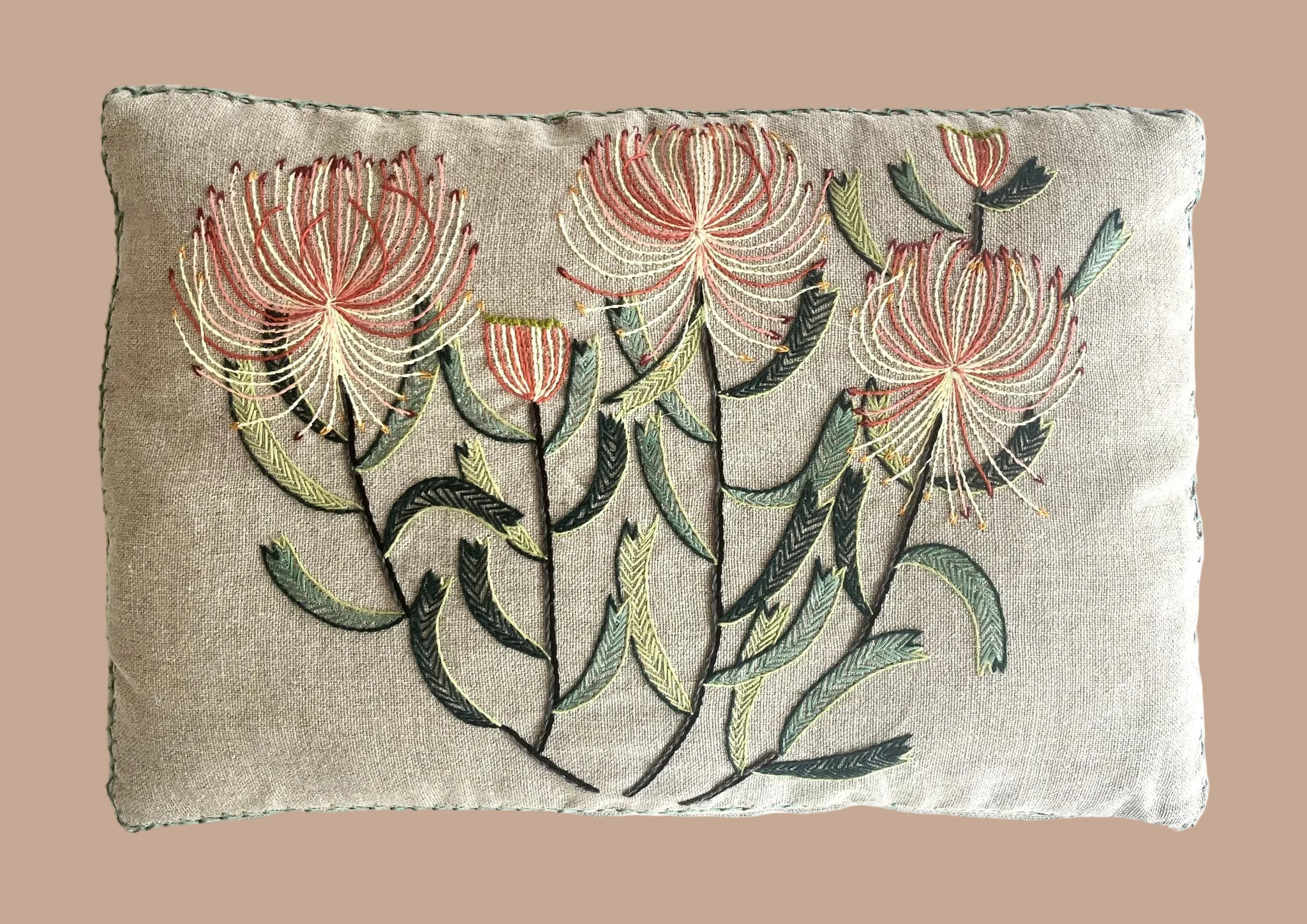 TOTTUM PINCUSHION box cushion linen