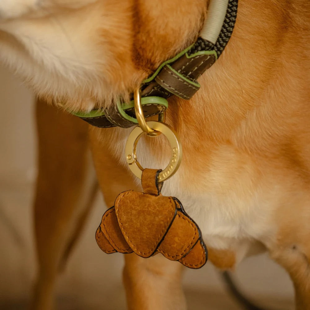 CROISSANT airtag holder