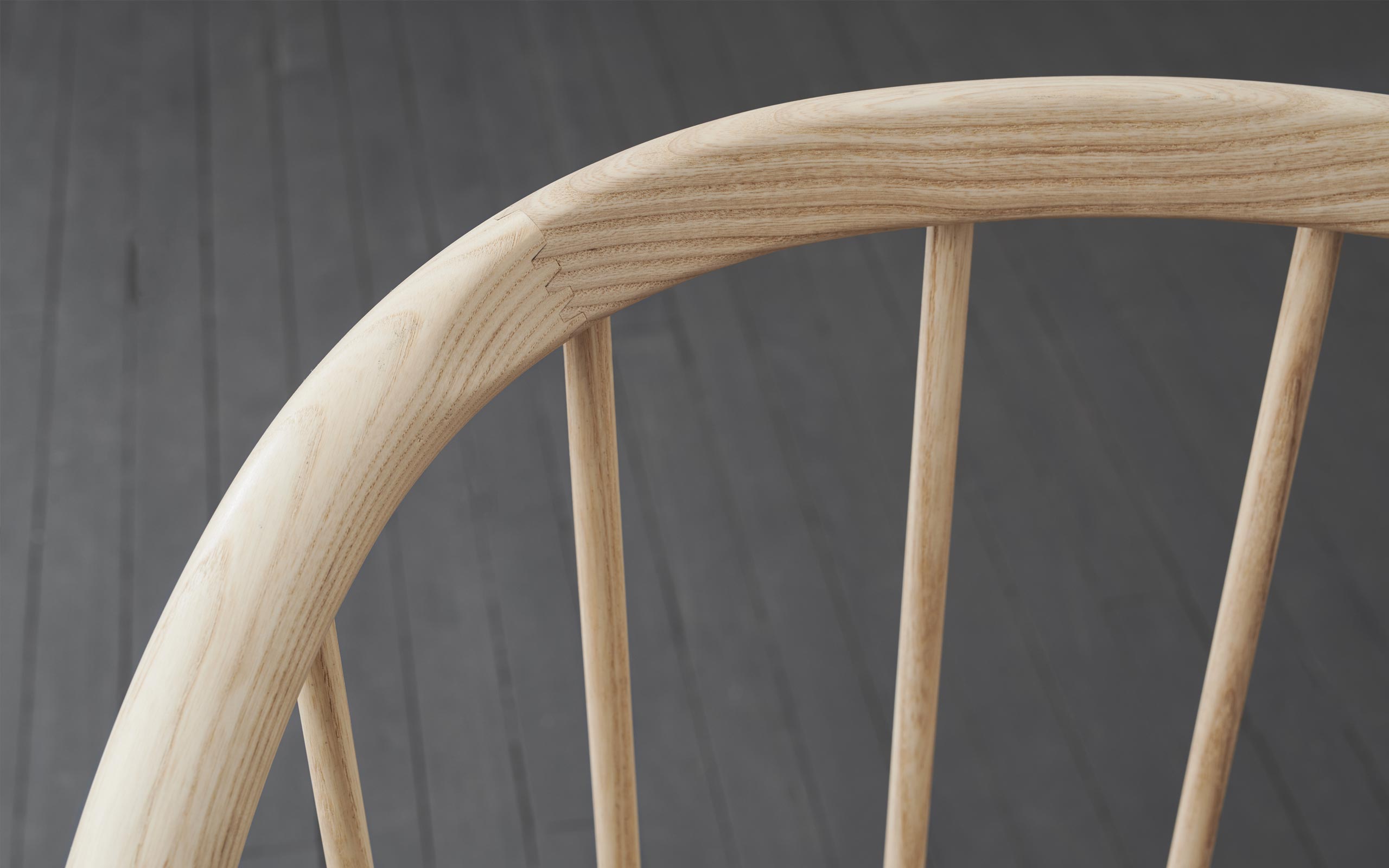 SPINDLE BACK dining chair